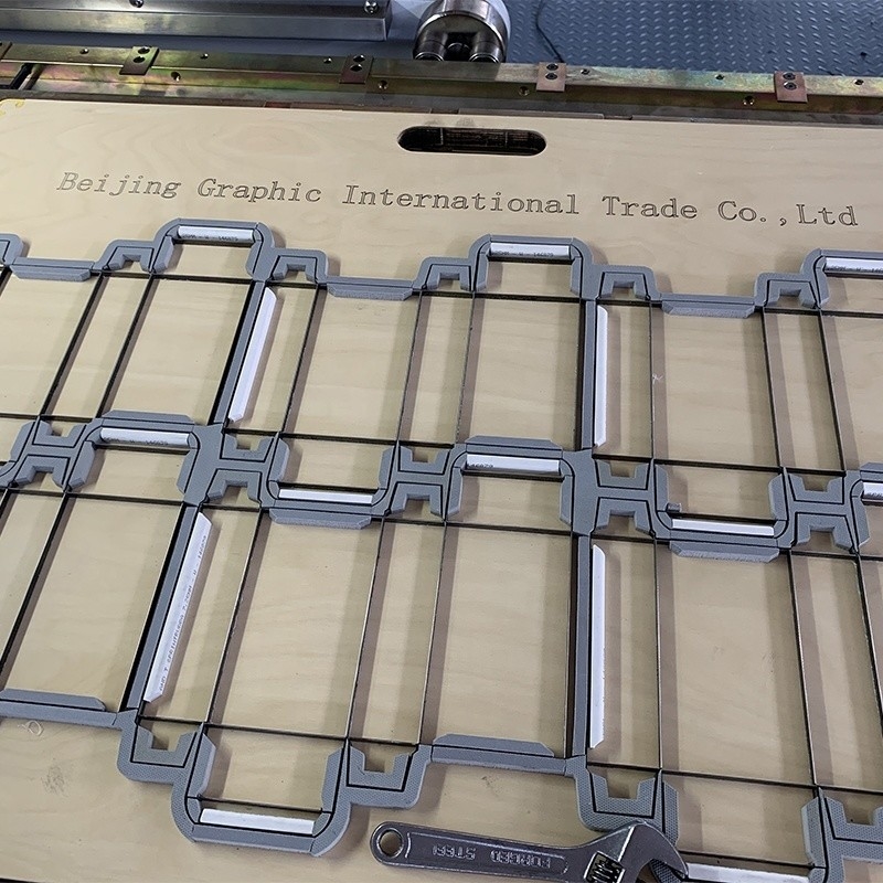 1.0mm Channel Width Graphic Pressboard GRB P Creasing Matrix for Food Paper Box Making